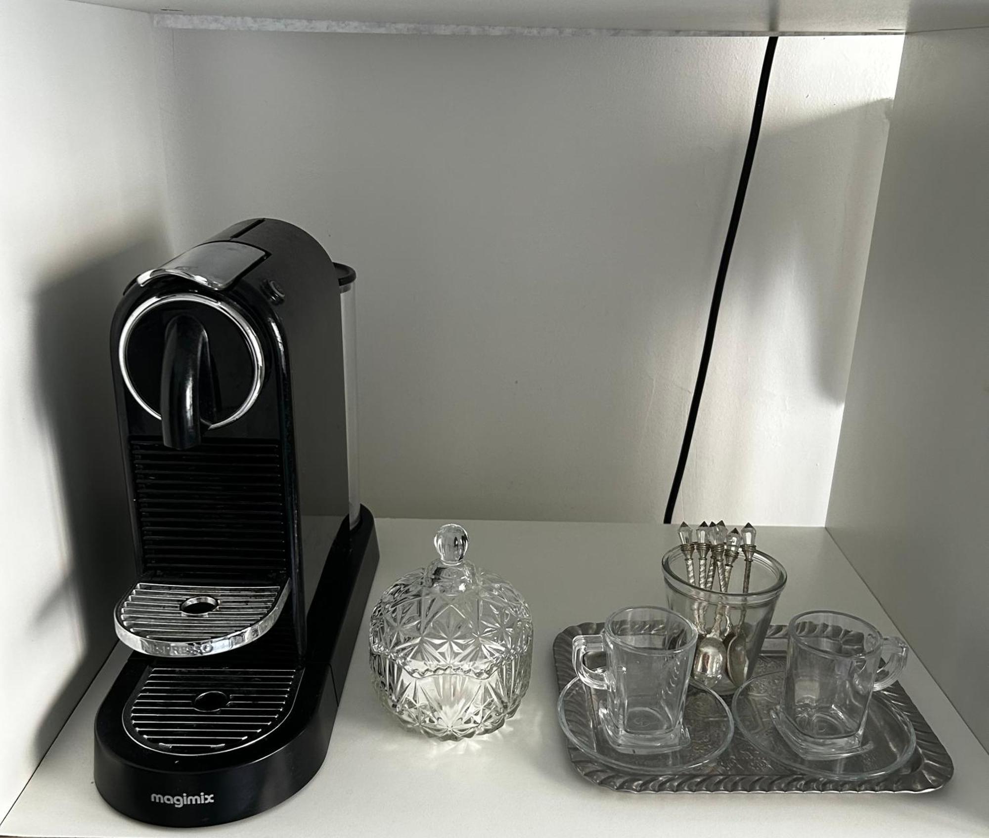 Champs Elysees No 76 * Paris