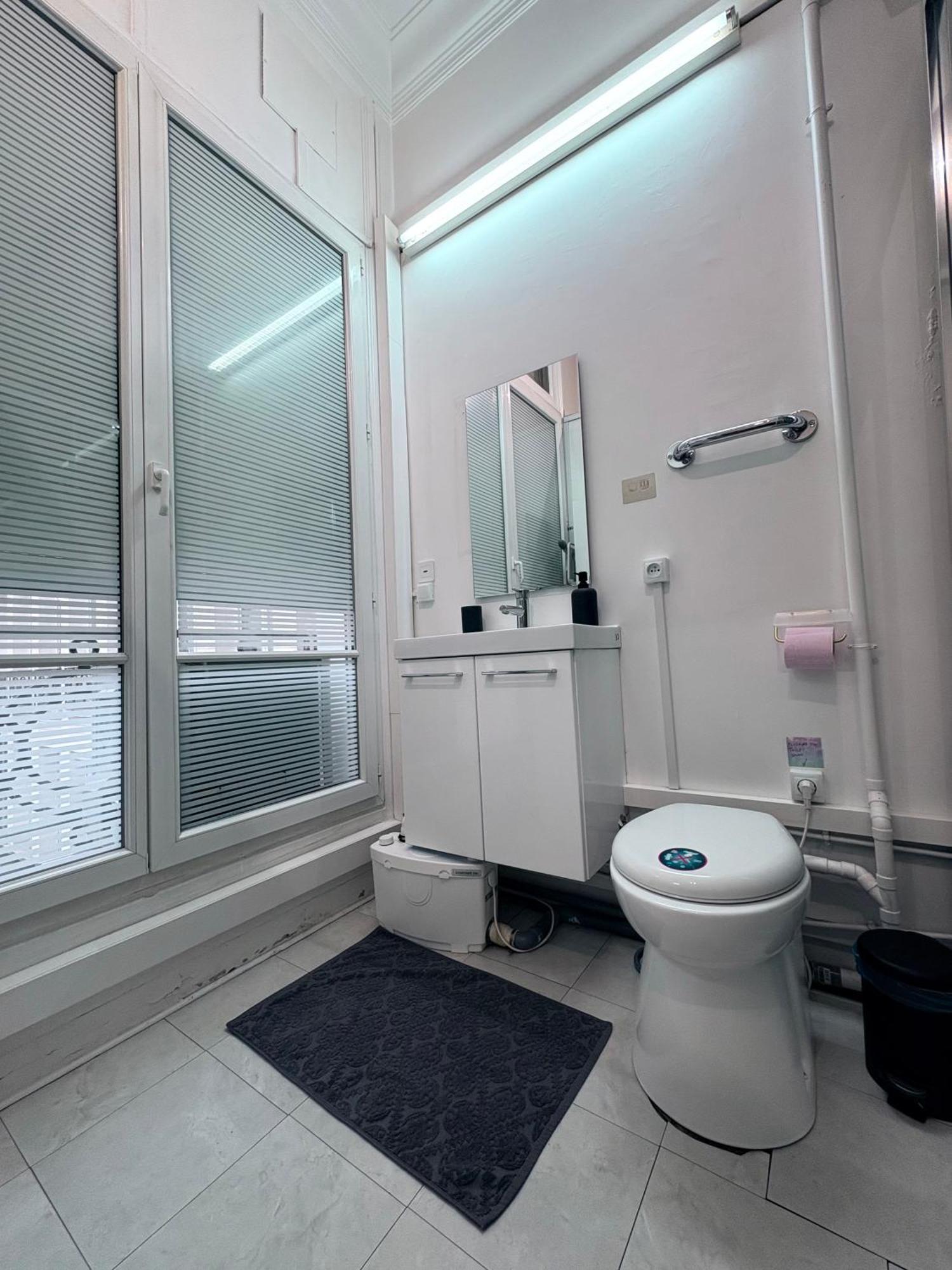 Apartment Champs Elysees No 76 Paris